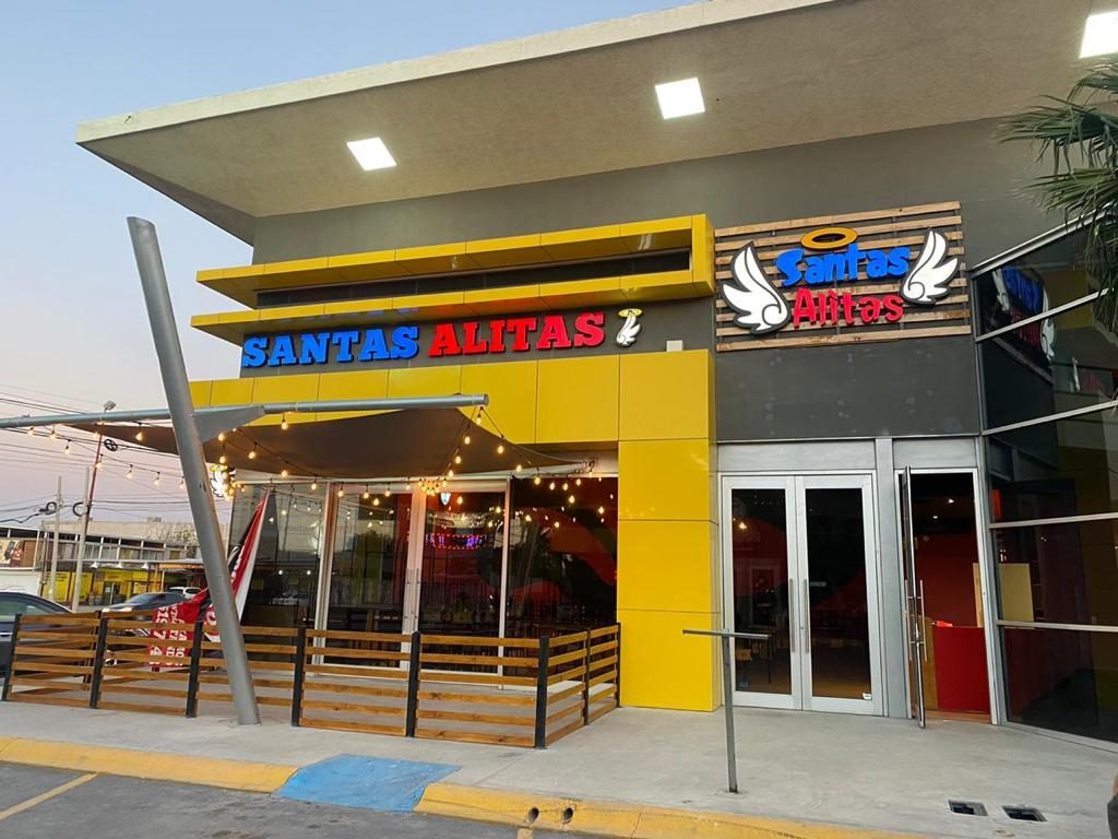 Santas Alitas, la franquicia ‘a la mexicana’ que ha conquistado el país en tiempo récord