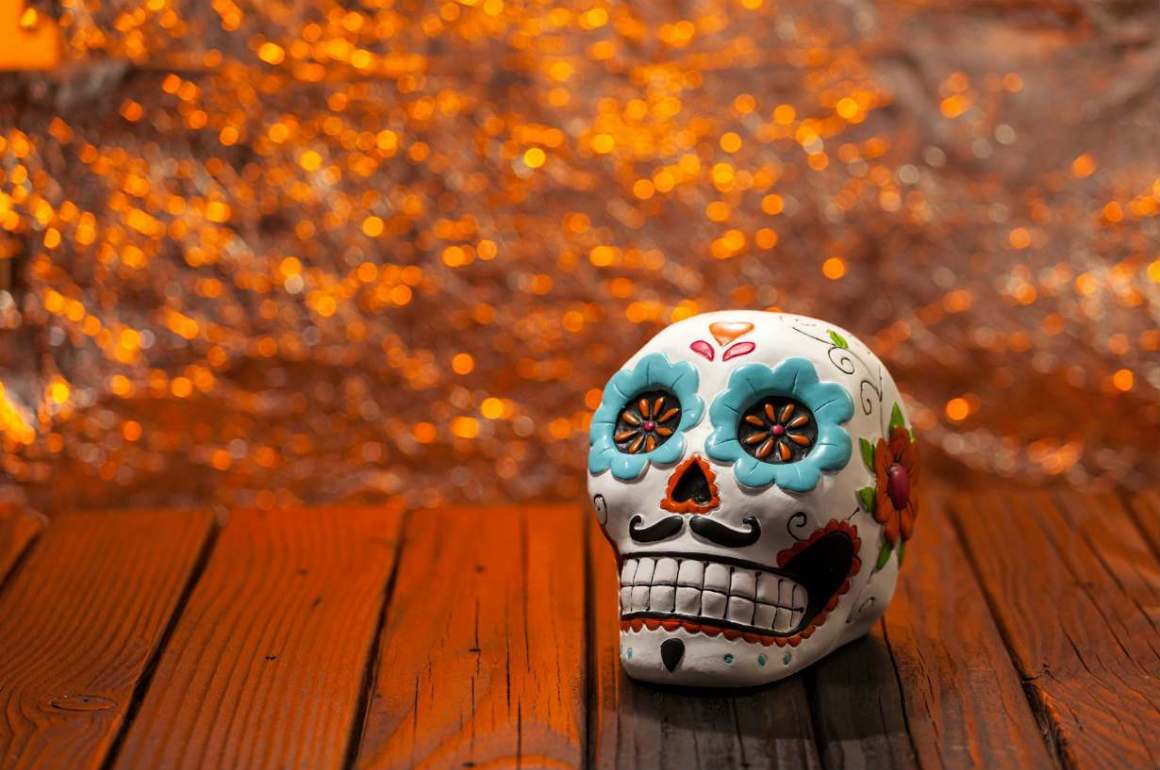 ¿Cuánto ahorrar para celebrar el Día de Muertos en México? Por Itzeel Gutiérrez.