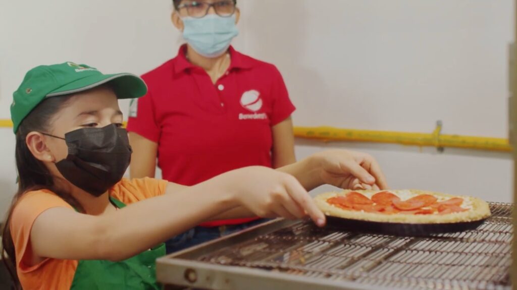 ¡Crea tu propia pizza en Benedetti ‘s Pizza, el plan perfecto para el verano!