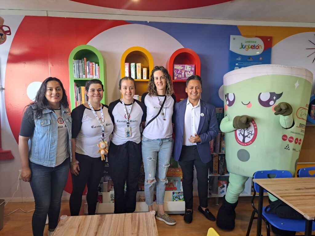 Fundación Cassava Roots alegra corazones en este Día del Niño