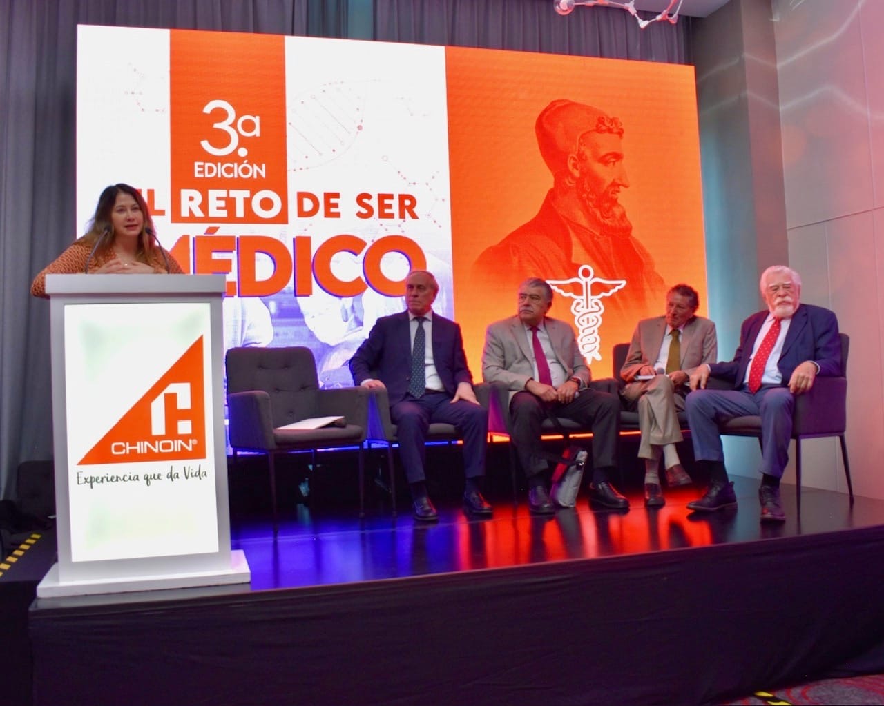 Chinoin lanza tercera edición del libro “El Reto de Ser Médico”