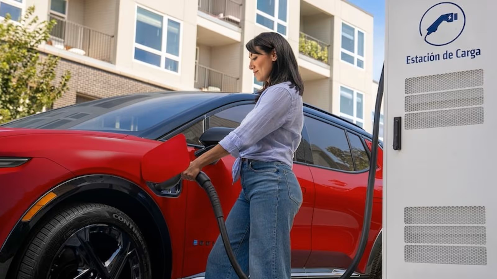 Impulsa Chevrolet Rivero línea de vehículos eléctricos en NL