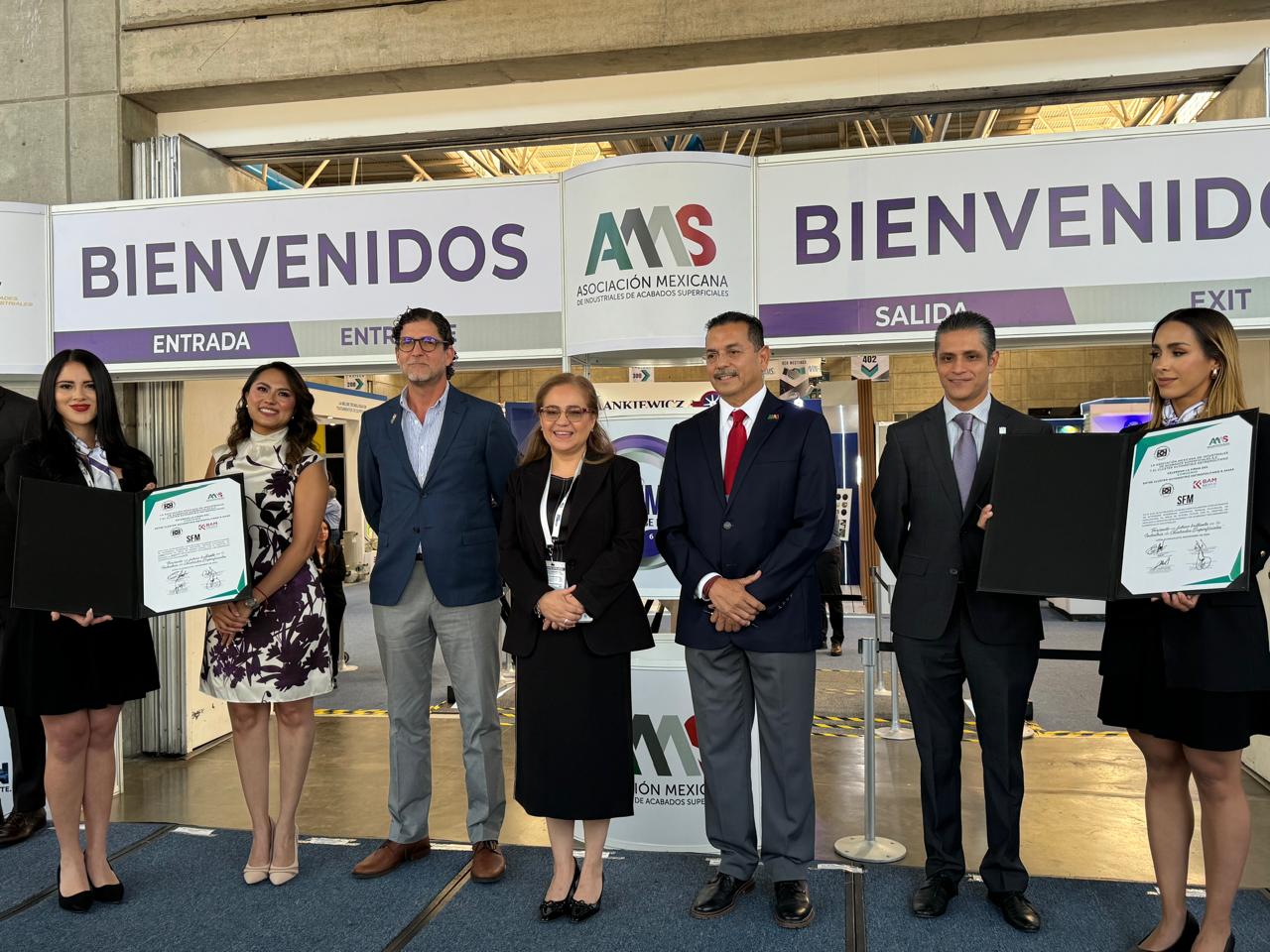 Asociación Mexicana de Industriales de Acabados Superficiales firma convenio con el Clúster Automotriz Metropolitano