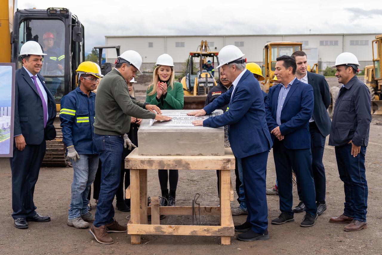 DEACERO coloca la primera piedra de su próximo Patio en Toluca, Estado de México