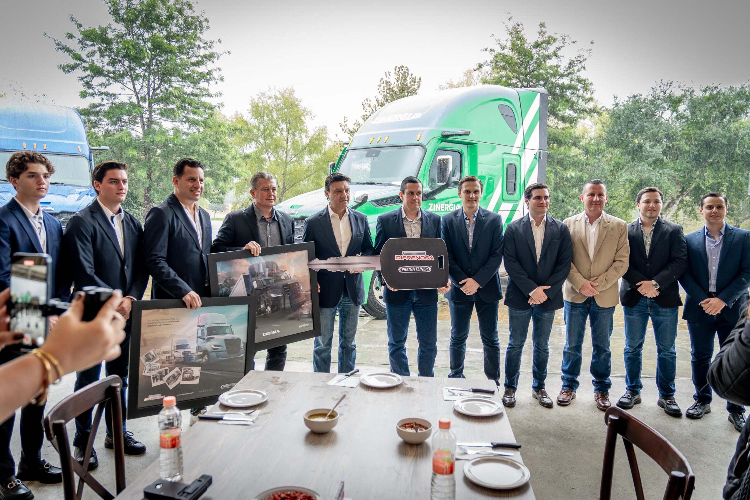 Difrenosa entrega la primera unidad Cascadia quinta generación a Zinergia 