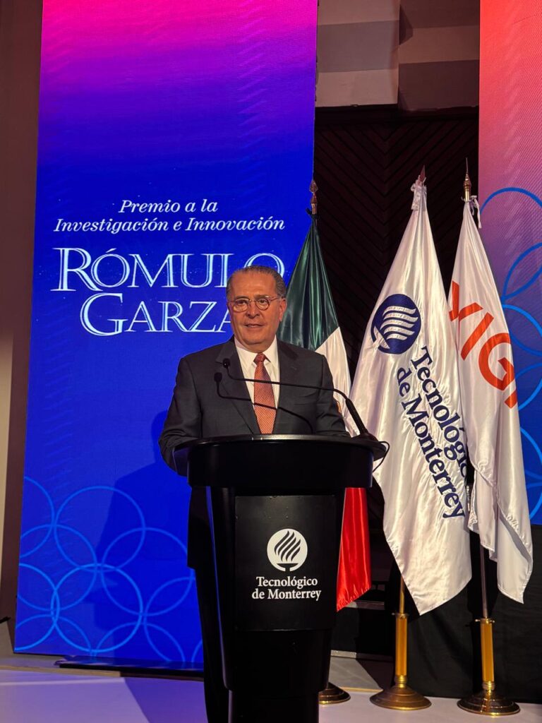 Eugenio Garza Herrera destaca el impulso a la ciencia en el Premio Rómulo Garza
